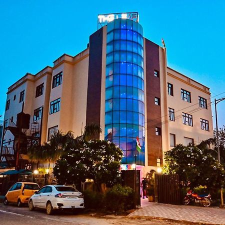 Hotel The Leaf - Gomti Nagar Лакхнау Экстерьер фото
